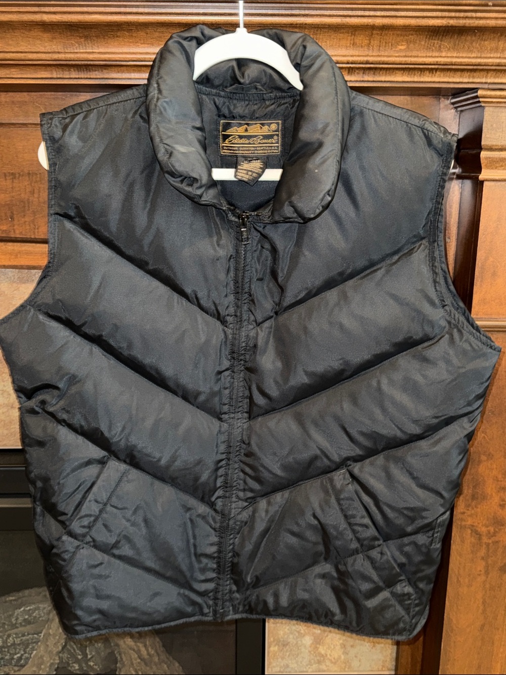 Vintage Eddie Bauer black chevron puffer vest full zip L classic timeless